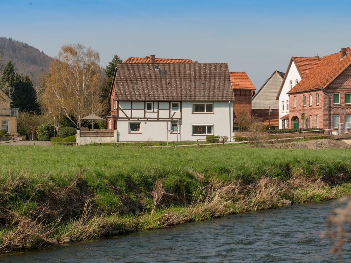 Modern Holiday Home Near River In Amelgatzen Emmerthal Room photo