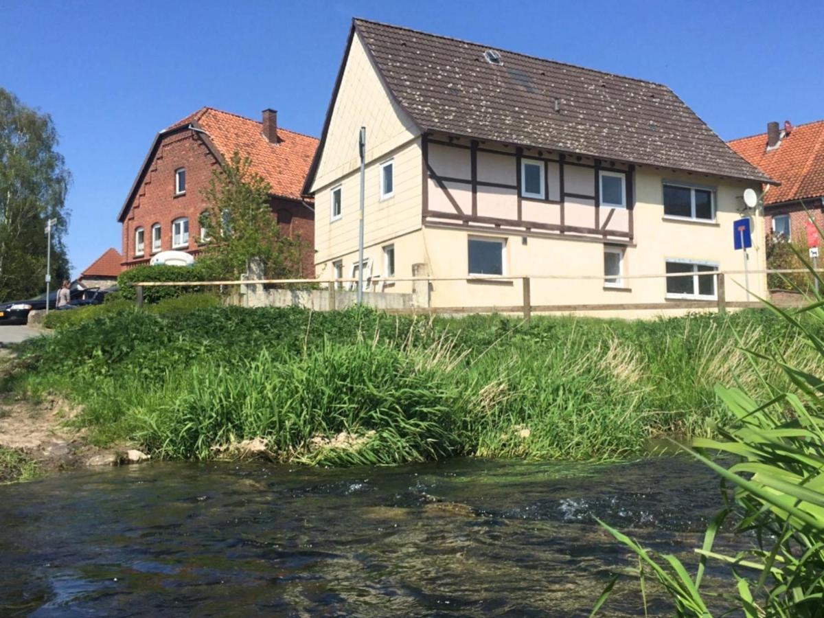 Modern Holiday Home Near River In Amelgatzen Emmerthal Room photo